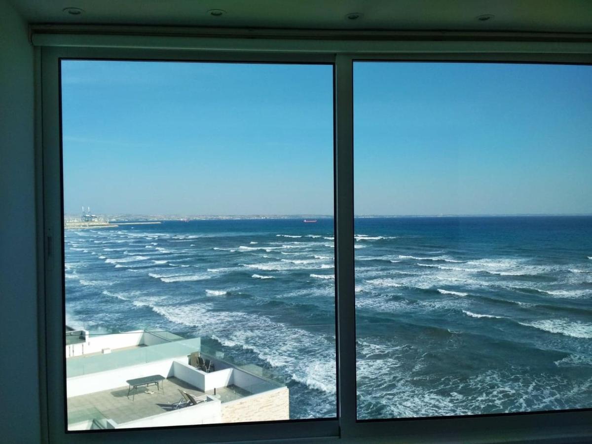 Luxury Penthouse 1Br-Seafront-Seasonal Pool-Central ラルナカ エクステリア 写真